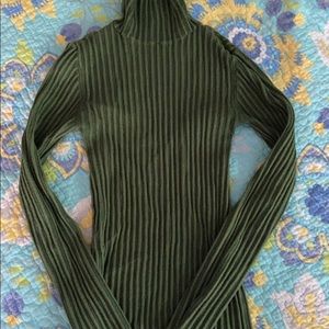 Urban Outfitters green turtleneck